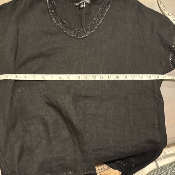 Saks Fifth Avenue Linen Blouse - Black V-Neck - Made in Italy Size Small - Picture 5 of 11